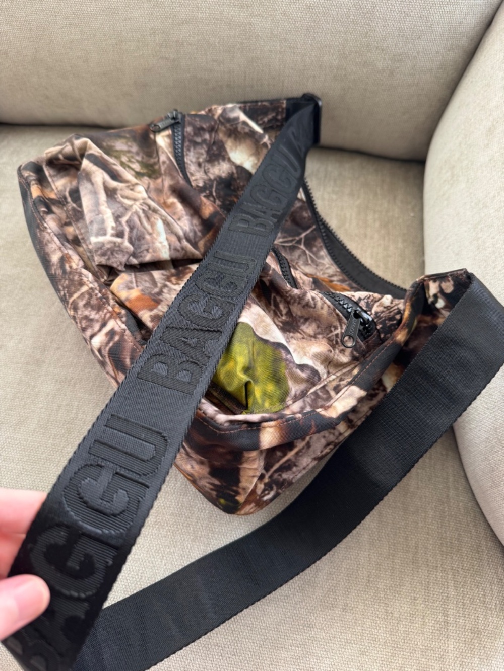 BAGGU Camo Print Medium Cargo Crossbody Bag Like New - Picture 6 of 6